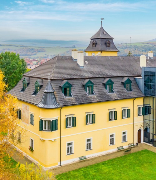 Reconstruction of the grounds of the Záblatie manor house for the elderly